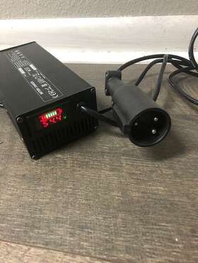 Fy4805000 Club Car Golf Cart Battery Charger- Round 3 Pin 48 Volt 5 Amp . Slightly Used Fy4805000 Club Car Golf Cart Battery Charger- Round 3 Pin 48 Volt 5 Amp . Slightly Used