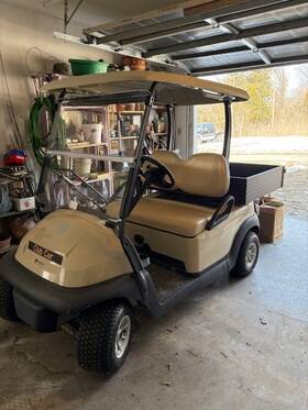 Je1427-472762 Club Car Precedent E Fixed Alum Cargo Box Sport About - Tan With Windshield Je1427-472762 Club Car Precedent E Fixed Alum Cargo Box Sport About - Tan With Windshield
