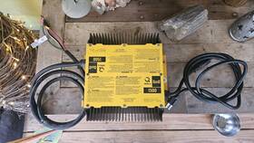 Delta-q 914-4800 Quiq Delta-q Golf Cart On Board Charger 914-4800-d1 Excellent Condition