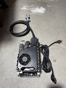 Delta-q 941-0009 Delta-q Ic1200-036-comm 36v 18-cell Battery Charger Tested