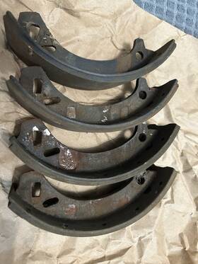 33726-g01 E-z-go Used Ezgo Golf Cart Brake Shoes X 4 With Some Good Pad Left