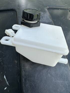 Icon 3.01.004.050085 Golf Cart Oil Tank Brake Fluid Reservoir