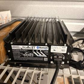 Lester 264-2540 Summit Series Ii Battery Charger 650 W 24 Vdc Bluetooth