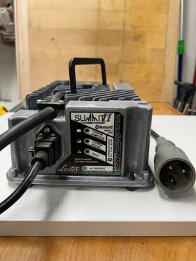 30600000a5as00b2 Lester 30600 Summit Ii Bluetooth 36-48v Golf Cart Battery Charger