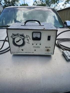 Qpet36v12a Quick Charge Portable 36 Volt 12 Amp Crows Foot Battery Charger Made In Usa Qpet36v12a Quick Charge Portable 36 Volt 12 Amp Crows Foot Battery Charger Made In Usa