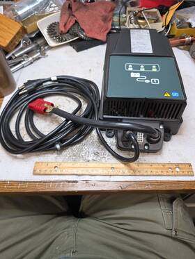 851-001-008 Spe Elettronica Cbhf2 24-25 220-240v / 36v 4a 100-240v 8.5a Output 24v 25a Used