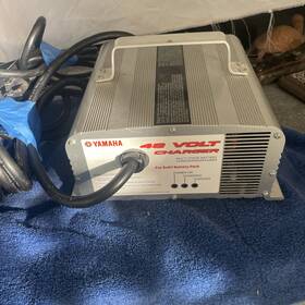 Jw9-82107-10 Yamaha Genuine Oem Model # Golf Cart Battery Charger 48 Volt 3 Pin