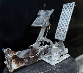 Jw9-f7850-30 Yamaha Gas Brake Pedal Assembly Suitable For 2014-up Golf Cart
